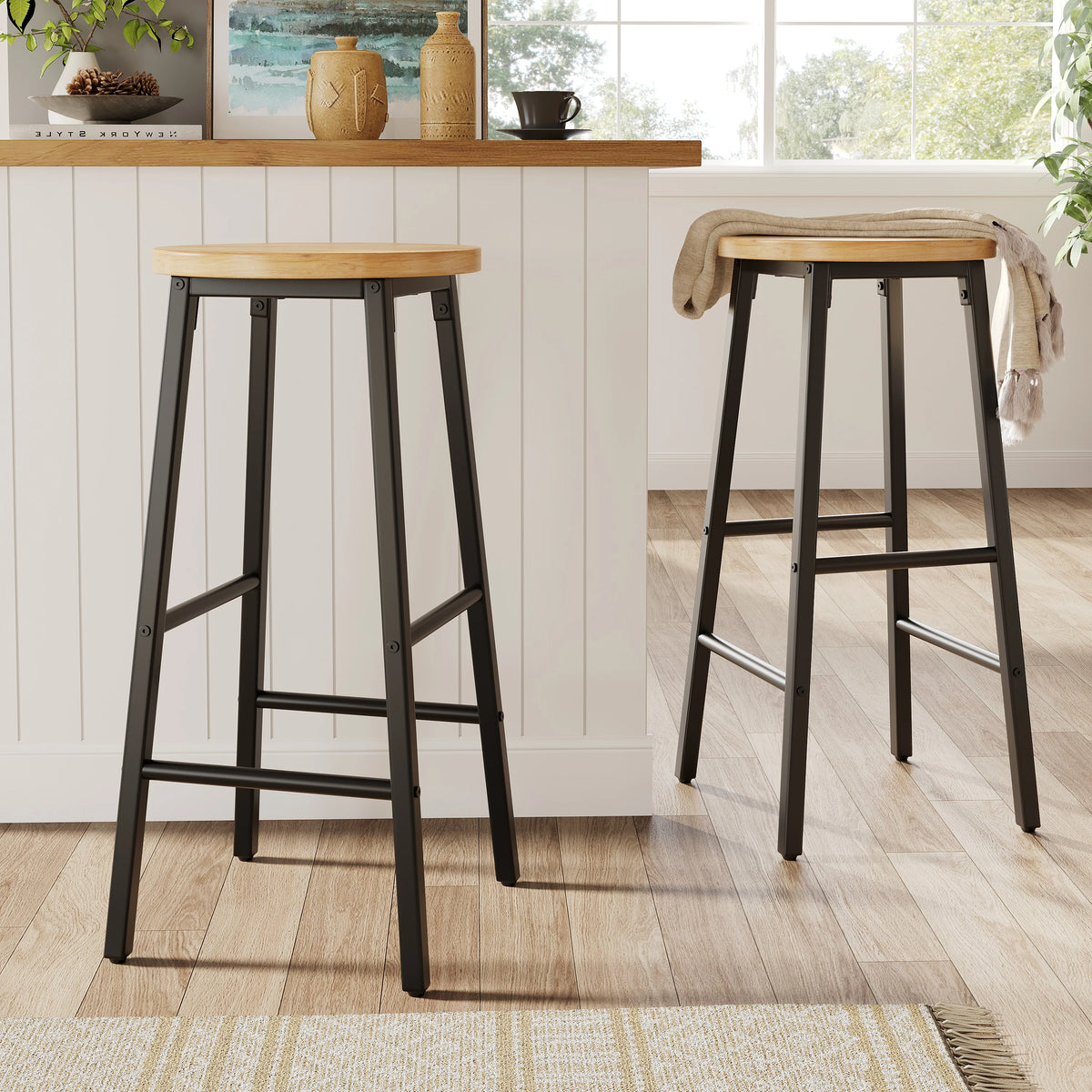 Barhocker 2er Set 150kg – Kompakter Tresenstuhl aus Metall & Holzoptik mit Doppelter Fussstuetze