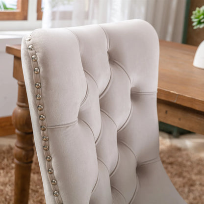 Esszimmerstuhl 2er Set Beige – Modernes Samt Polsterstuhl Set mit Nietenverzierung, Knopfung & Holzbeinen