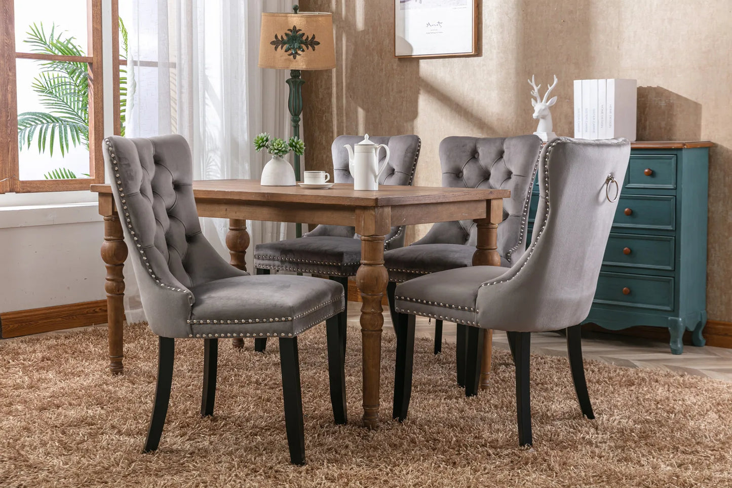 Esszimmerstuhl 2er Set Beige – Modernes Samt Polsterstuhl Set mit Nietenverzierung, Knopfung & Holzbeinen