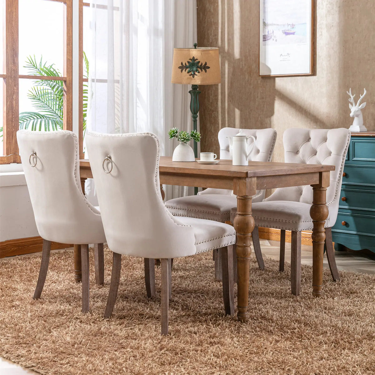 Esszimmerstuhl 2er Set Beige – Modernes Samt Polsterstuhl Set mit Nietenverzierung, Knopfung & Holzbeinen