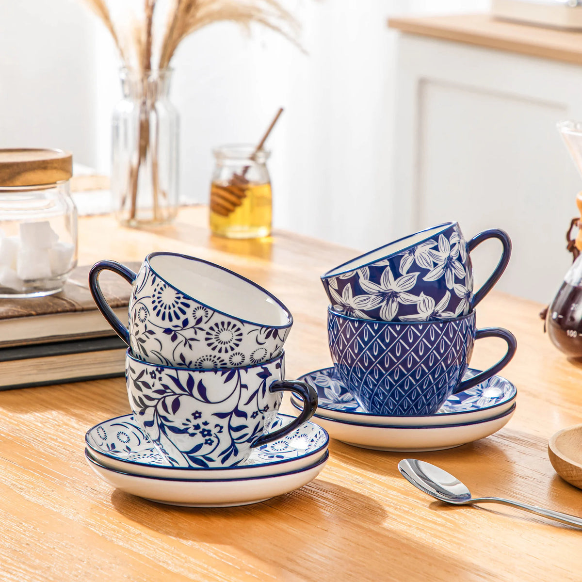 Keramik Tassen Set 4-teilig Blau – Elegante Cappuccinotassen mit Untertassen
