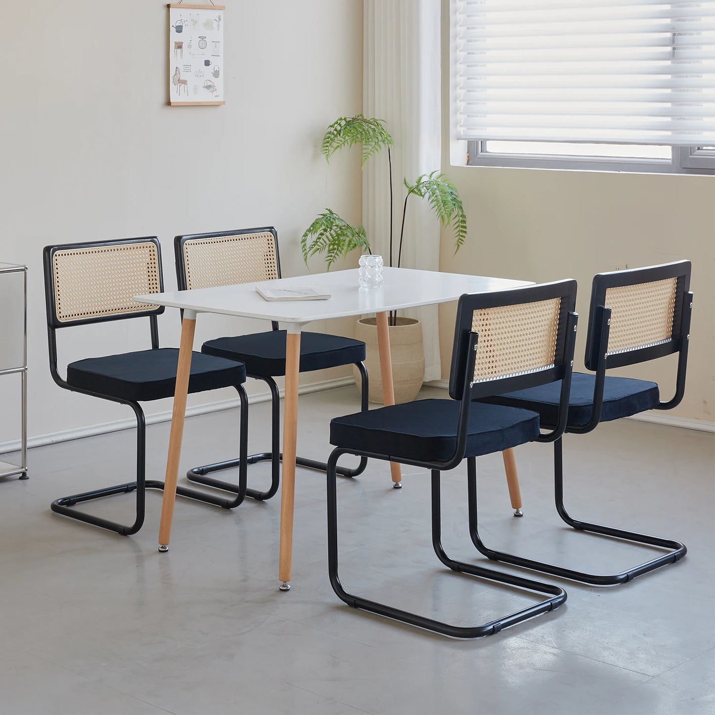 Freischwinger 2er Set Modern – Polsterstuhl Set aus Teddy-Samt & Rattan-Rueckenlehne mit Metallgestell