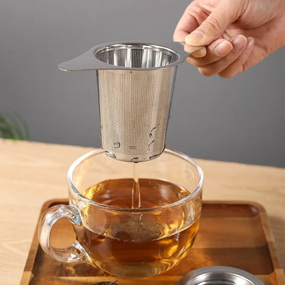 Edelstahl Teeseiher mit Silikondeckel – Feines Tee & Kaffeesieb für Tassen & Kannen