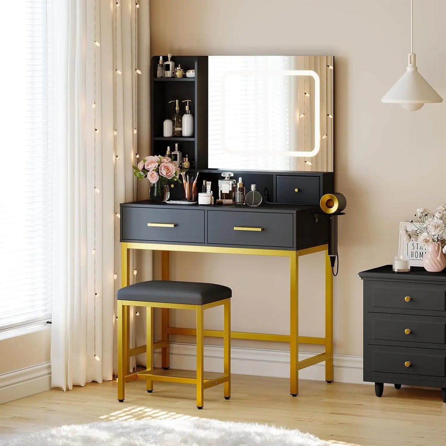 Schminktisch mit LED Beleuchtung Schwarz Gold – Moderner Frisiertisch mit Steckdosen & Spiegel